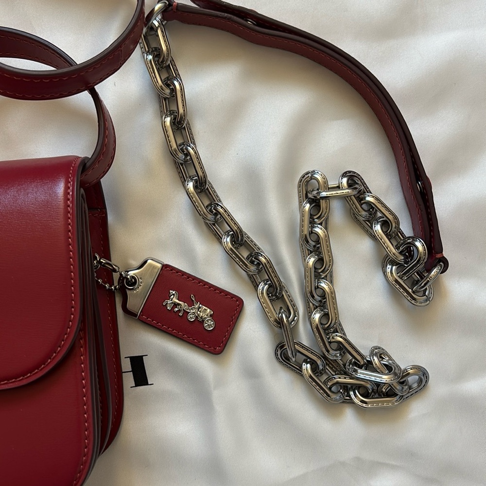 Coach Idol Bag (silver/enamel red) - Picture 3 of 17